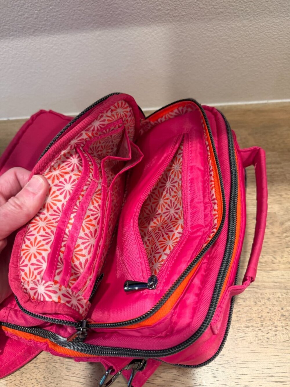 Lug Wrangler Pink Travel Utility Crossbody Backpack Bag OS - Picture 5 of 11